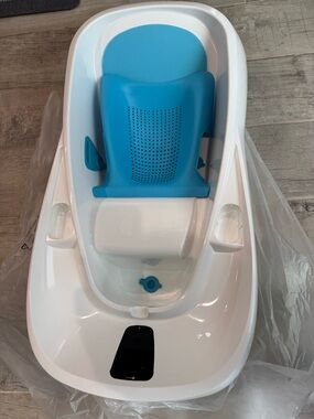 4moms Cleanwater Tub - EUC